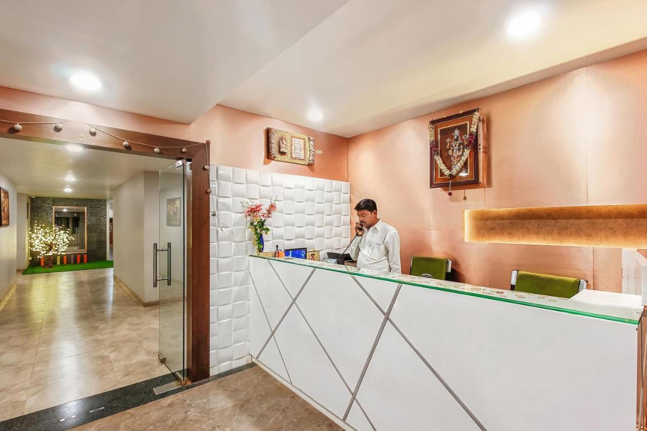 Oyo 26991 Stanza Luxurios Stay Zahirabad Exteriör bild