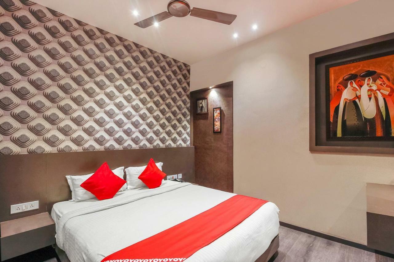Oyo 26991 Stanza Luxurios Stay Zahirabad Exteriör bild